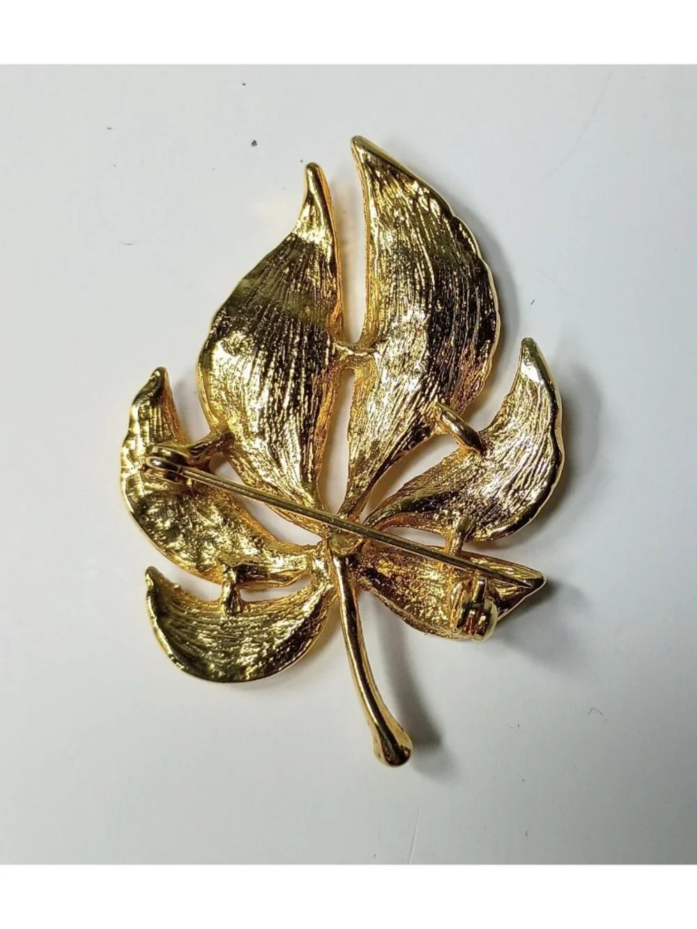 Vintage Brushed Gold Tone Leaf Brooch Pin Botanical Tropical Fall